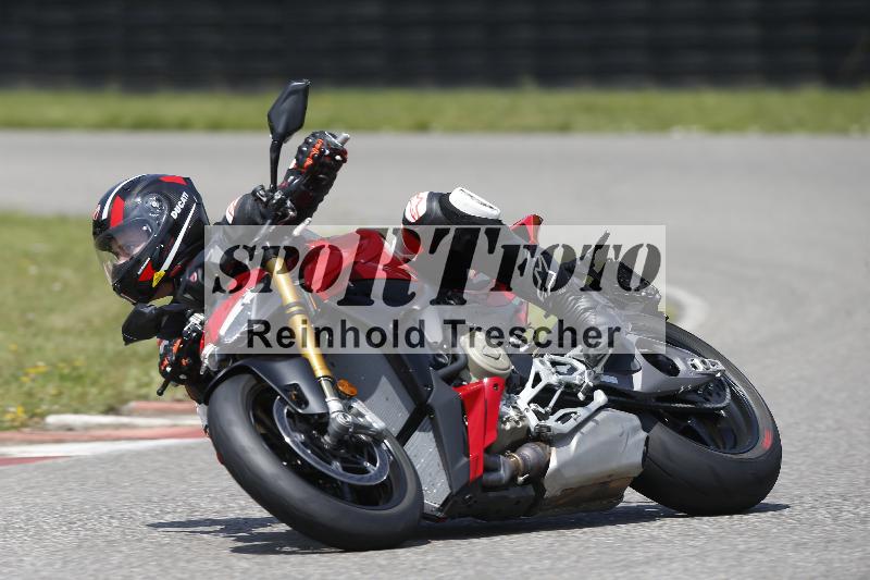 /27 12.06.2025 Ducati Schweiz Trackday Warmup  ADR/gelb-jeaune/ohne